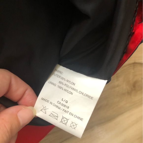 Vintage Yamaha Outboards Black and Red Jacket - Picture 8 of 11